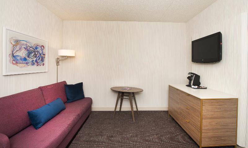Delta Hotels By Marriott Detroit Novi Farmington Hills Exterior photo